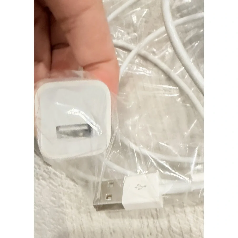 Lot Of 29 Apple 3ft. (1m) Lightning to USB‎ Cable - White WITH Charging Block